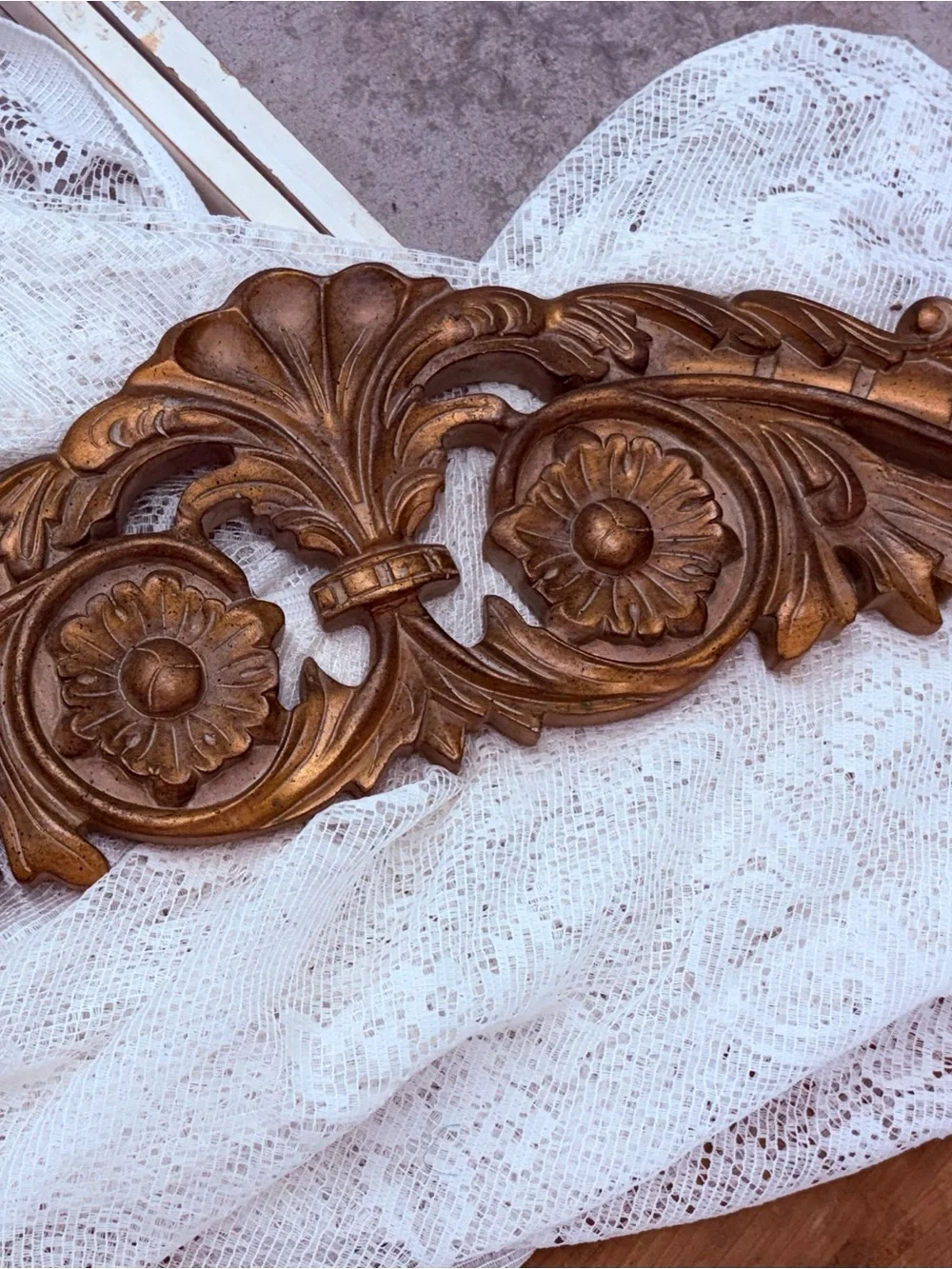 Vintage style wall accent